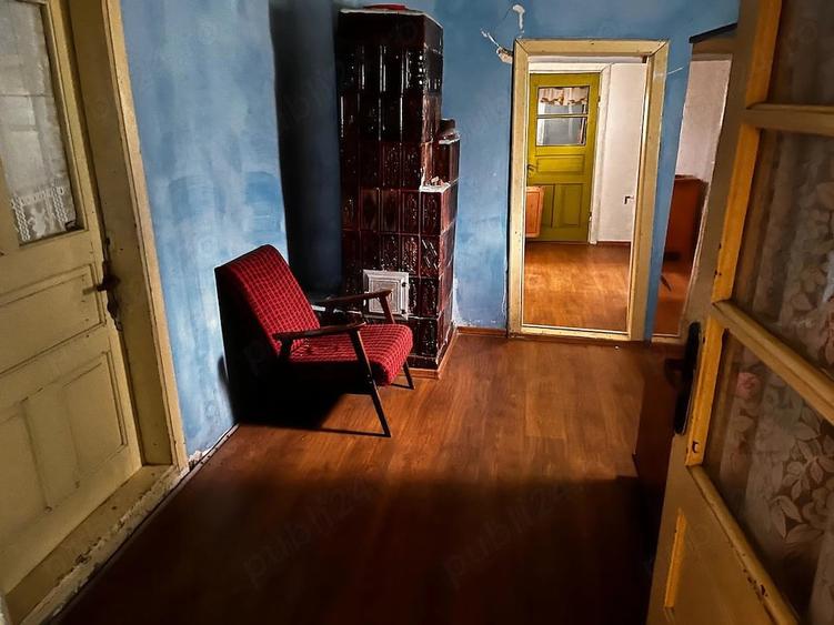 Casă cu 3 camere cu Teren 2269 Mp în Moldoveni