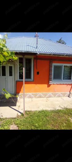 Casă cu 4 camere cu Teren 1270 Mp în Central