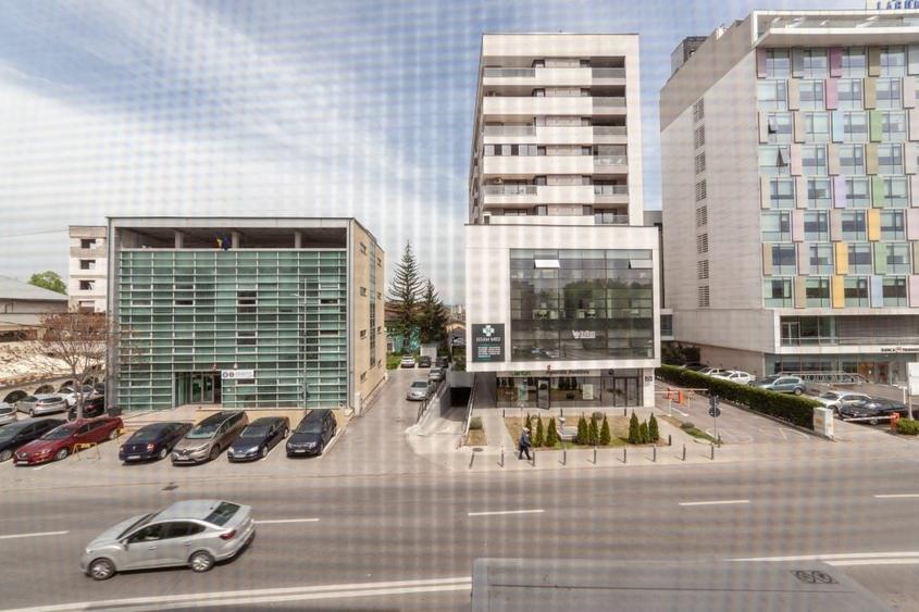Apartament cu 2 camere decomandat, mobilat în Ultracentral
