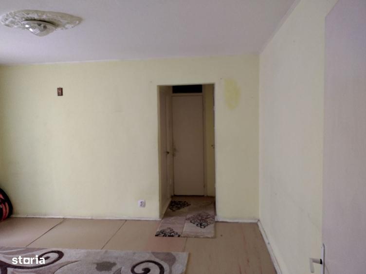 Apartament cu 2 camere semidecomandat în Eroii Revoluției — fotografia 3