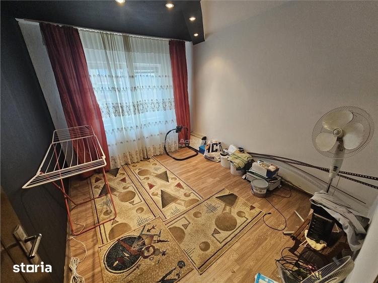 Apartament cu 3 camere, mobilat în Central