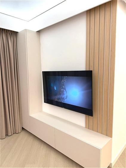 Apartament cu 3 camere semidecomandat, mobilat în Pipera