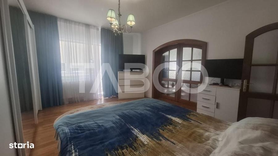 Apartament cu 4 camere decomandat în Central