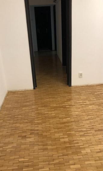 Apartament cu 4 camere semidecomandat, mobilat în Drumul Taberei
