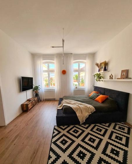 Apartament cu 3 camere decomandat în Medicină