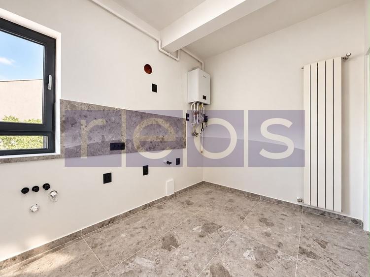 Apartament cu 3 camere semidecomandat în Primăverii