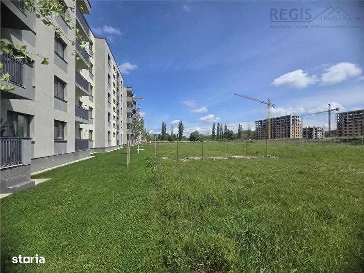 Spațiu comercial, în Tractorul