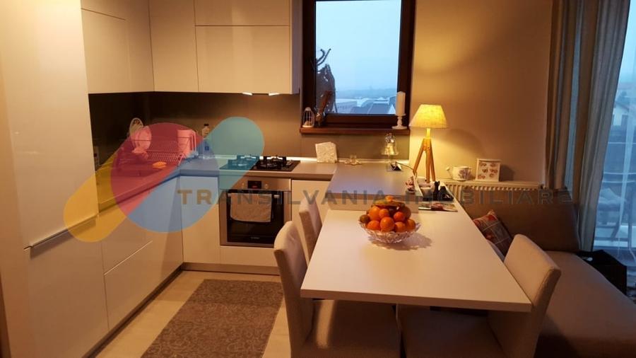 Apartament cu 3 camere semidecomandat în Mărăști