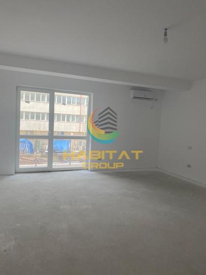 Apartament cu 3 camere semidecomandat în Berceni — fotografia 2