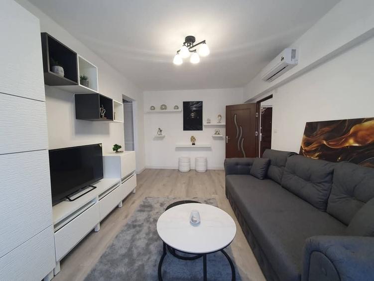 Apartament cu 2 camere semidecomandat în Ultracentral