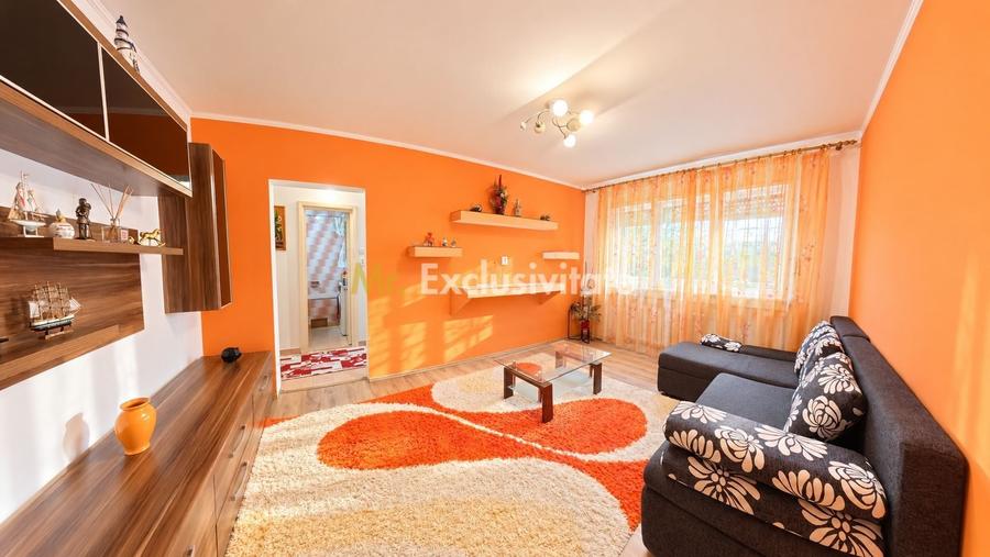 Apartament cu 3 camere semidecomandat, mobilat în Micro 16