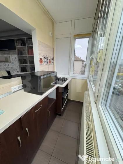 Apartament cu 3 camere decomandat în Lunei