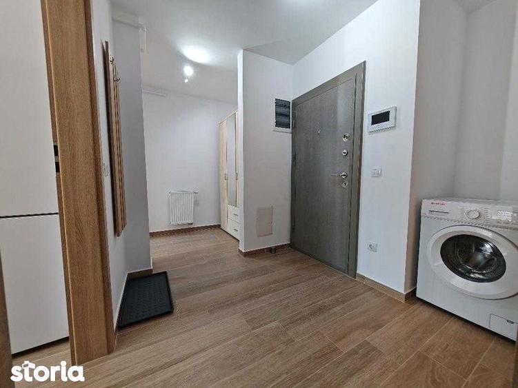Apartament cu 2 camere decomandat, mobilat în Tractorul