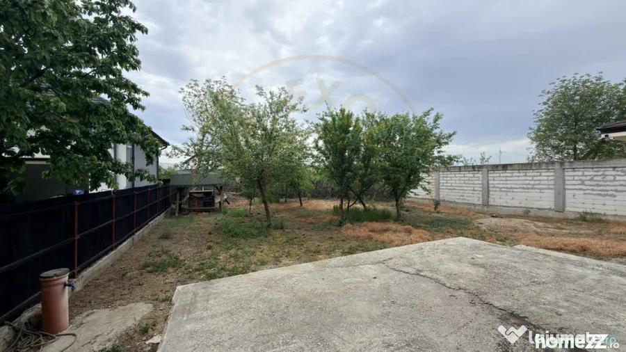 Casă cu 7 camere cu Teren 800 Mp în Mărăcineni