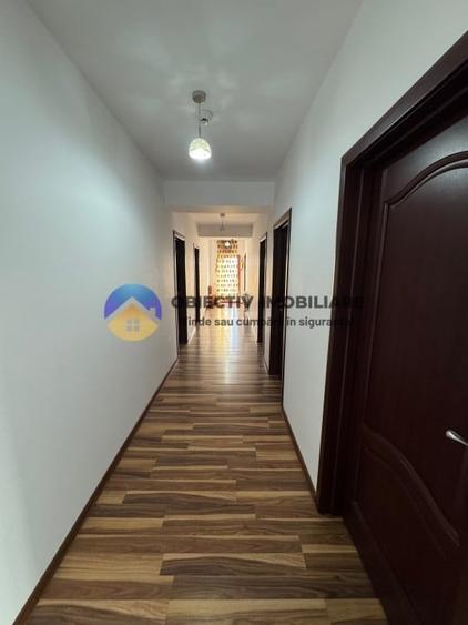 Hotel/Pensiune, de 700 mp, în Dobreni