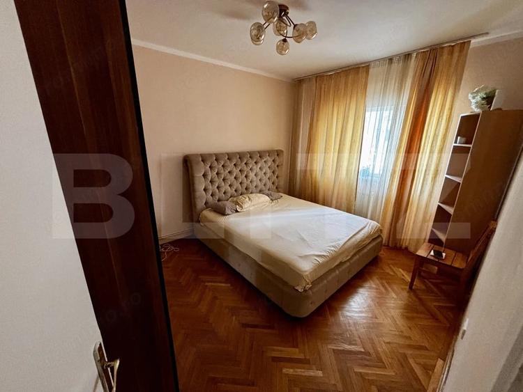Apartament cu 4 camere decomandat în Central