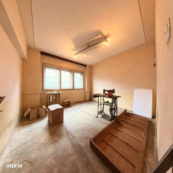Apartament cu 3 camere decomandat în Drumul Taberei — fotografia 3