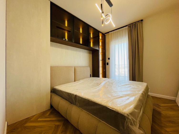Apartament cu 3 camere semidecomandat în Florești