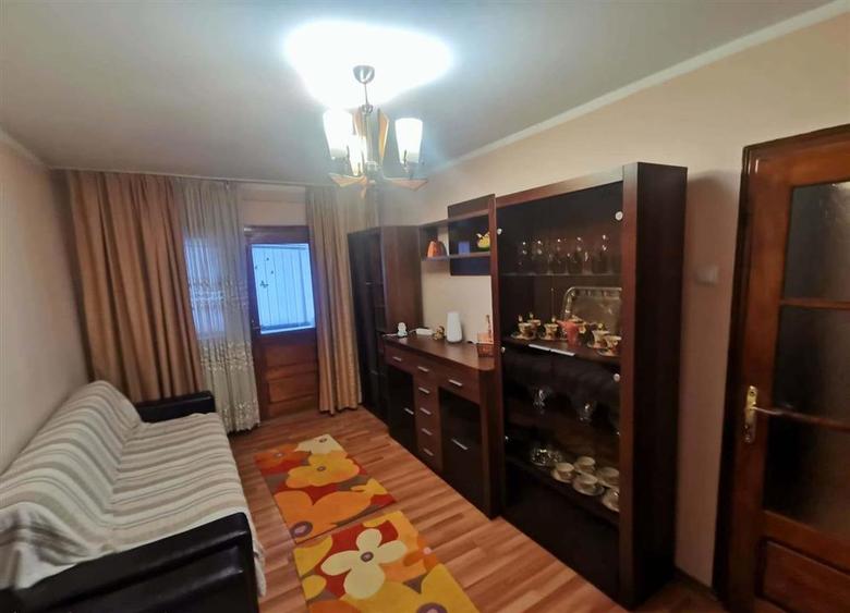Apartament cu 2 camere decomandat, mobilat în Burdujeni