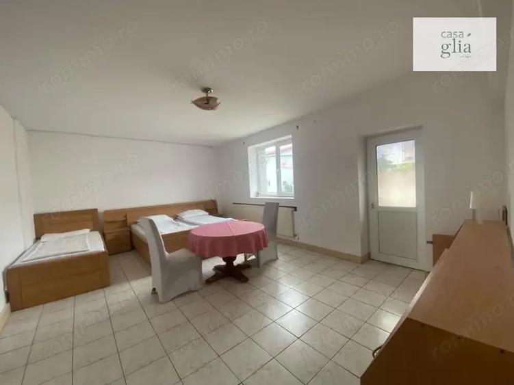 Casă cu 6 camere în Central