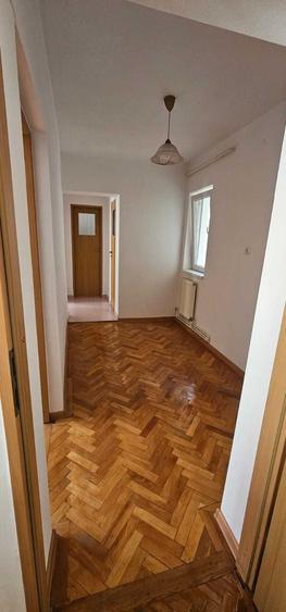 Apartament 3 camere, decomandat, 70 mp, zona Nicolae Balcescu - 2