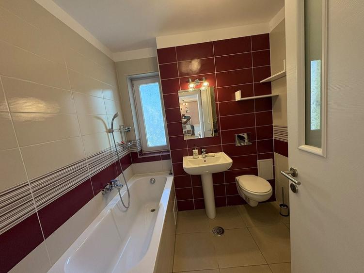 Apartament cu 2 camere decomandat, mobilat în Tractorul