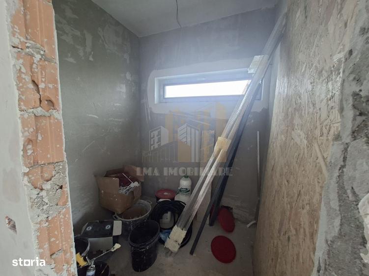Casă cu 4 camere decomandat în Central