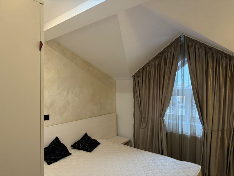 Apartament cu 3 camere decomandat, mobilat în Mărgeanului