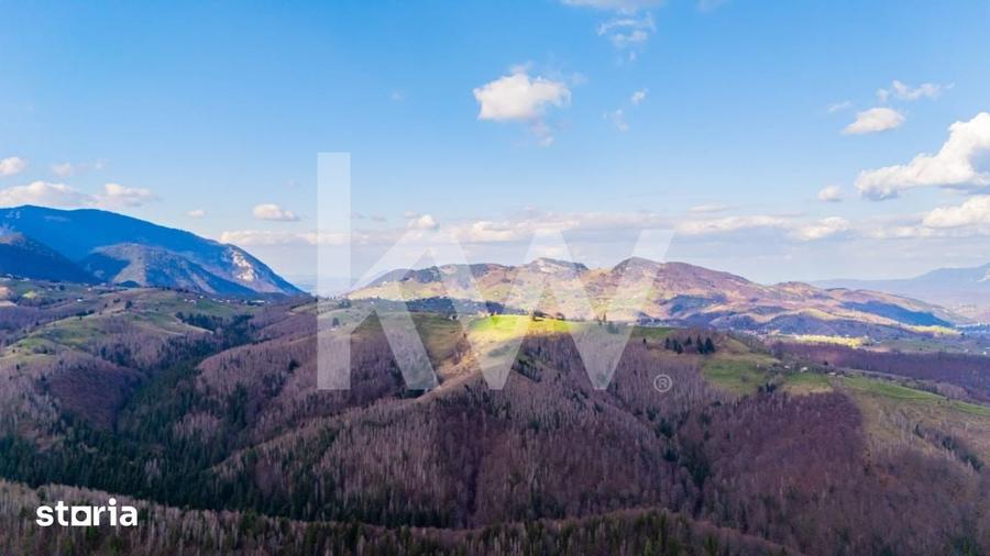 Teren de 11105 mp, în Astra