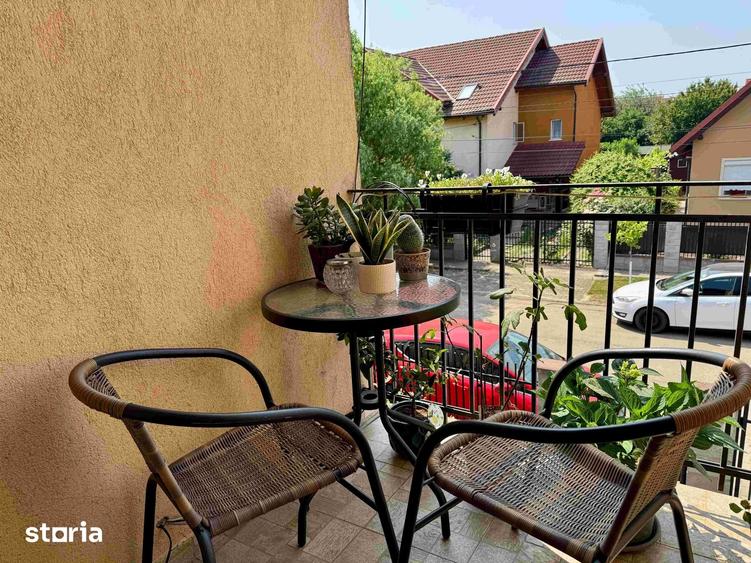 Casă cu 6 camere cu Teren 300 Mp în Dumbrăvița