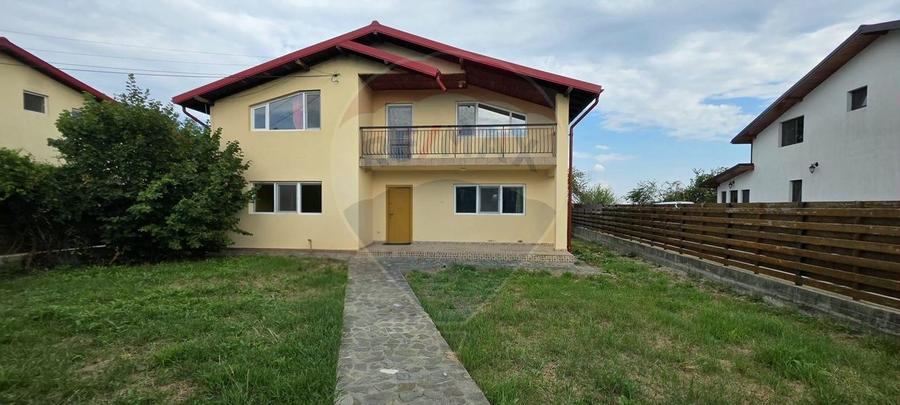 Casă individuală cu 4 camere cu Teren 445 Mp în Valea Voievozilor