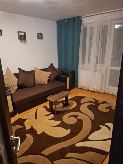 Apartament cu 2 camere semidecomandat în Astra
