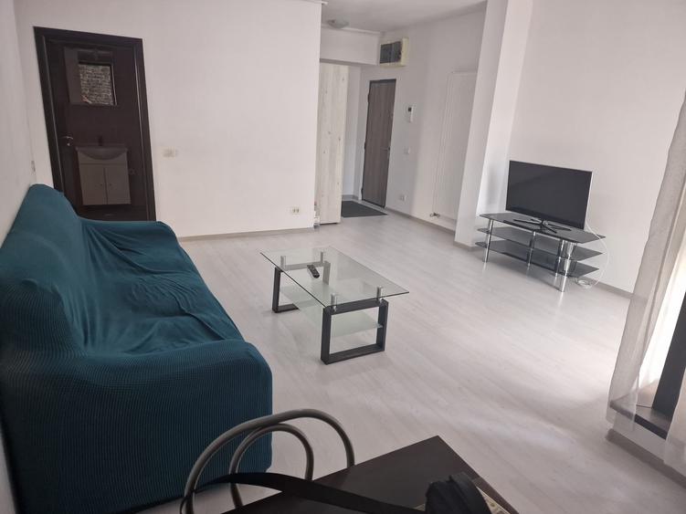 Apartament cu 4 camere decomandat în Ultracentral