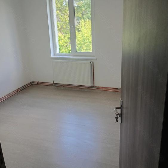 Vand apartament doua camere ultracentral - 1