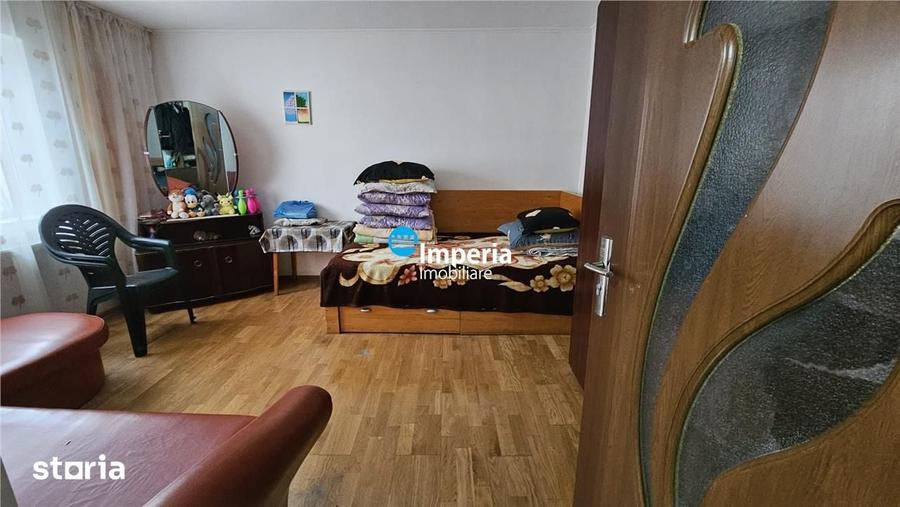 Casă cu 5 camere cu Teren 250 Mp în Bârnova