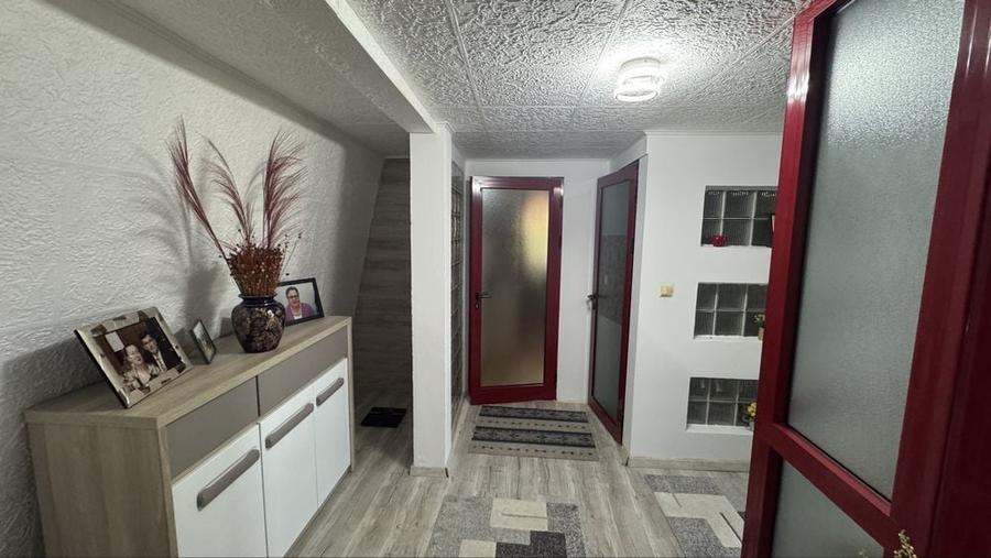 Casă cu 4 camere în Bârnova