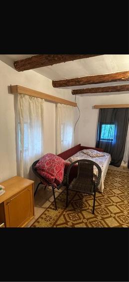 Casă cu 3 camere în Poiana Mărului