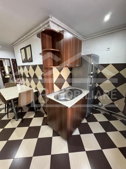 Apartament cu 3 camere, 65 mp, decomandat, Zona UMFST - 9