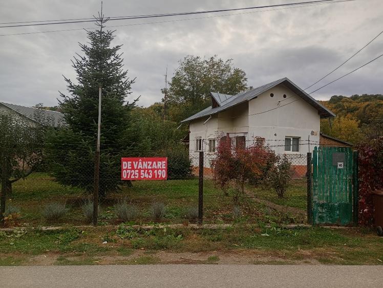 Casă individuală cu 2 camere cu Teren 1837 Mp în Bughea de Jos
