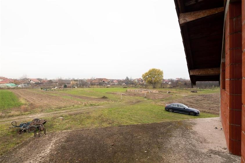 Casă individuală cu 5 camere cu Teren 752 Mp în Oșorhei
