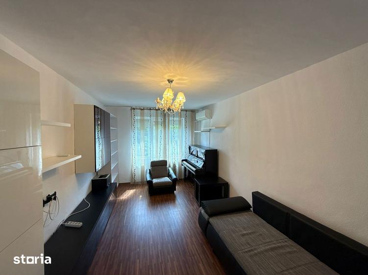 Apartament cu 3 camere decomandat în Decebal