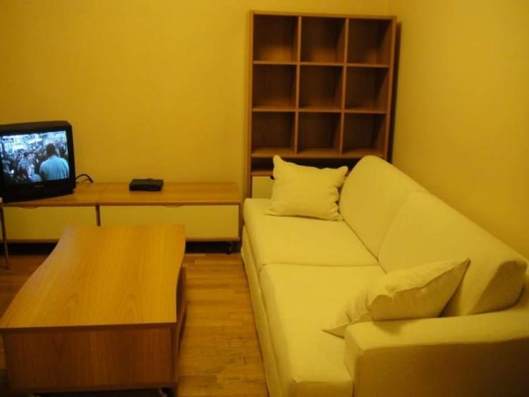Apartament cu 2 camere semidecomandat în Tineretului