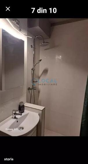 Apartament cu 3 camere semidecomandat în Gruia