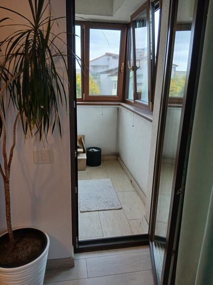 Apartament cu 2 camere decomandat în Nicolina