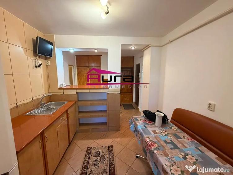 Apartament cu 3 camere decomandat în E3
