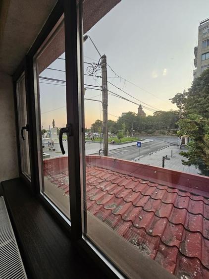 Apartament cu 2 camere, mobilat în Central