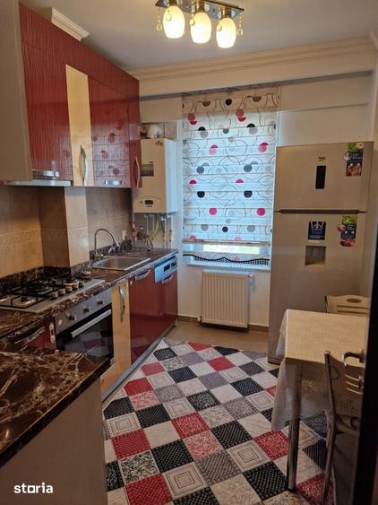 Apartament cu 3 camere decomandat în Km 5