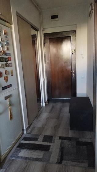 Apartament cu 2 camere semidecomandat în Rahova