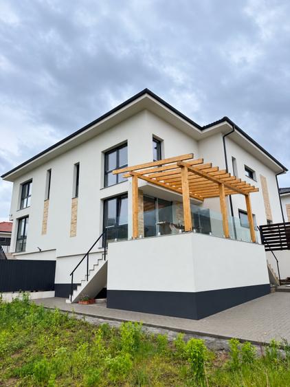 Duplex cu 5 camere cu Canalizare în Borhanci