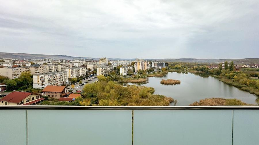 Apartament cu 2 camere semidecomandat, mobilat în Între Lacuri